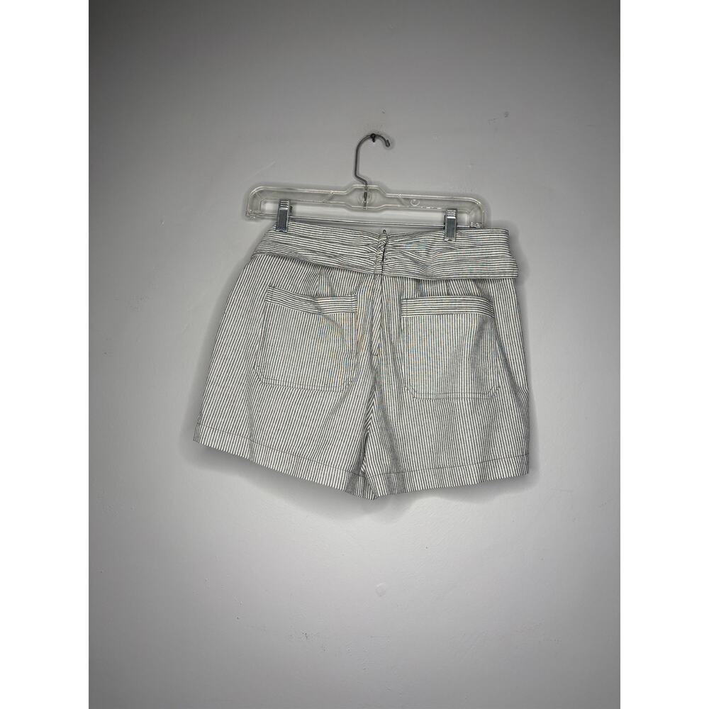 Saylor Women's Size Small Gray White Belted Mom Shorts Casual Lounge - Picture 3 of 4